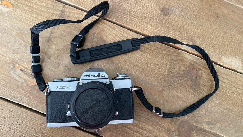 Minolta XD5 fotocamera met toebehoren, Audio, Tv en Foto, Fotocamera's Analoog, Ophalen, Zo goed als nieuw, Spiegelreflex, Minolta