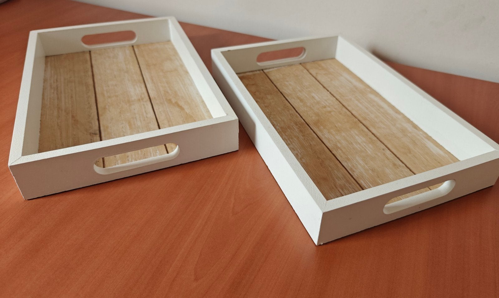Twee houten dienbladen 20 op 30cm, Ophalen