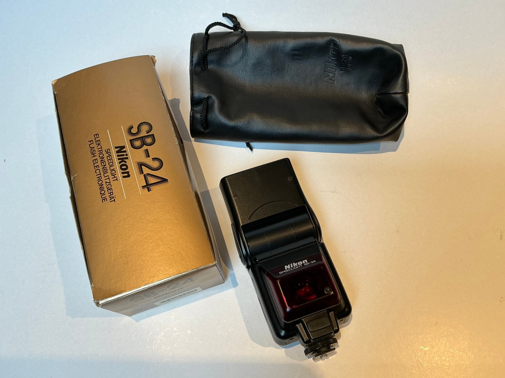 2 NIKON flitsers SB-24 en SB-25, Audio, Tv en Foto, Ophalen of Verzenden, Zo goed als nieuw, Nikon