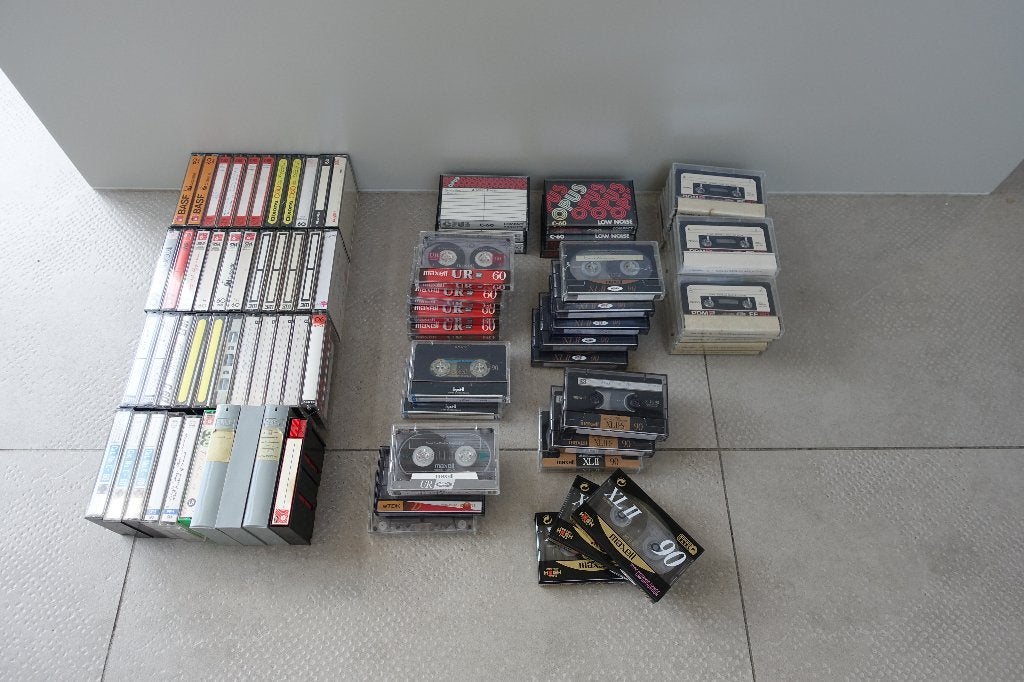 80-tal cassette bandjes (diverse merken waaronder nieuw!), CD & DVD, Cassettes audio, Comme neuf, Pré-enregistrées, 26 cassettes audio ou plus