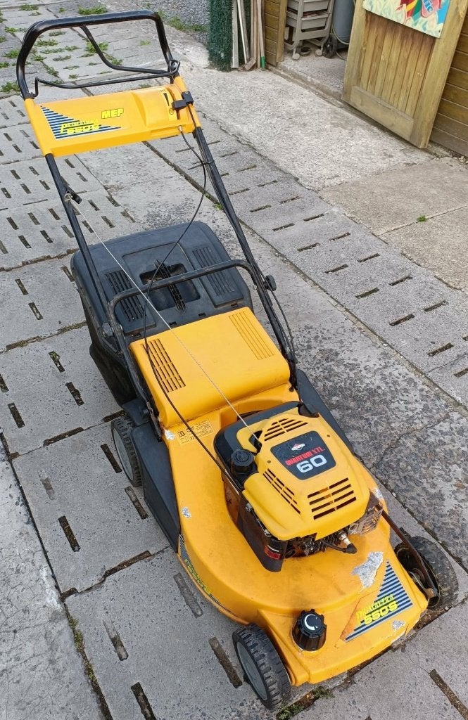 Grasmaaier Primavera550S Benzine Zelftrekker, Tuin en Terras, Grasmaaiers, Ophalen, Cirkelmaaier, Gebruikt, Opvangbak
