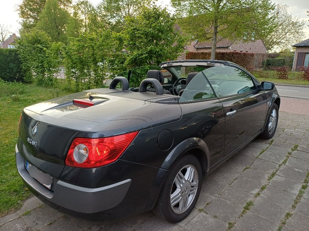 Renault Megane 2 Cabrio - 2004, Auto's, Voorwielaandrijving, Stof, Zwart, Cabriolet