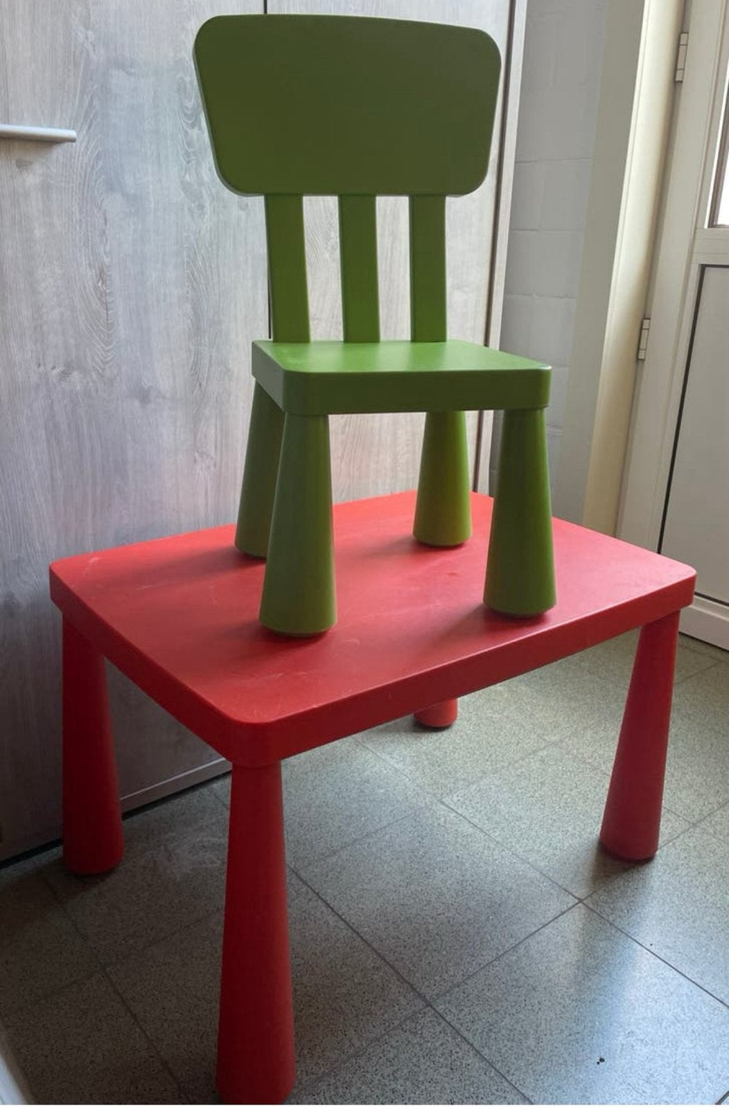 Mammut kindertafel en stoel, Kinderen en Baby's, Ophalen, Gebruikt, Tafel(s) en Stoel(en)