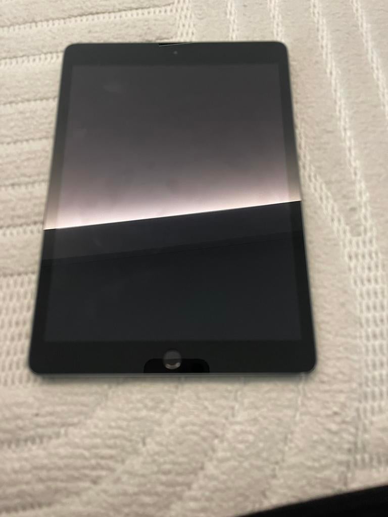 İpad 8the generatie 2020.  32GB geheugen, Ophalen, Zo goed als nieuw