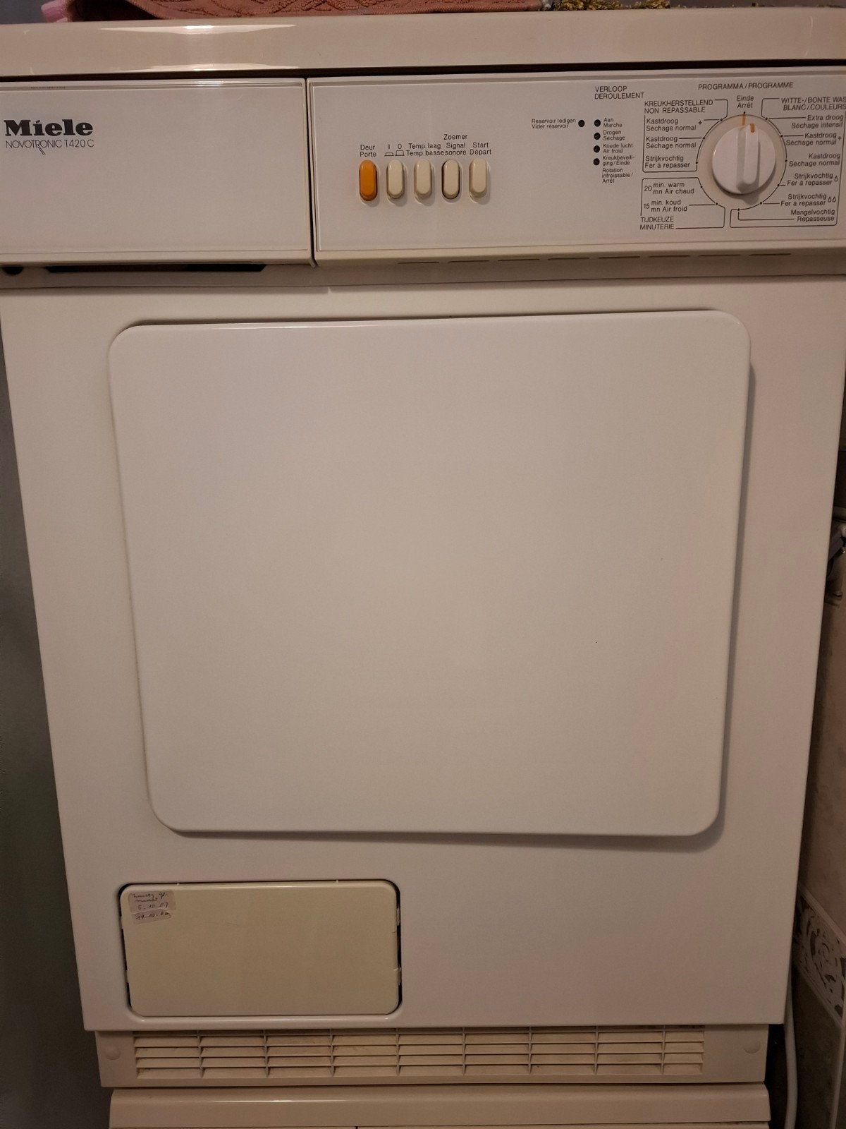 Droogkast, Elektronische apparatuur, Ophalen