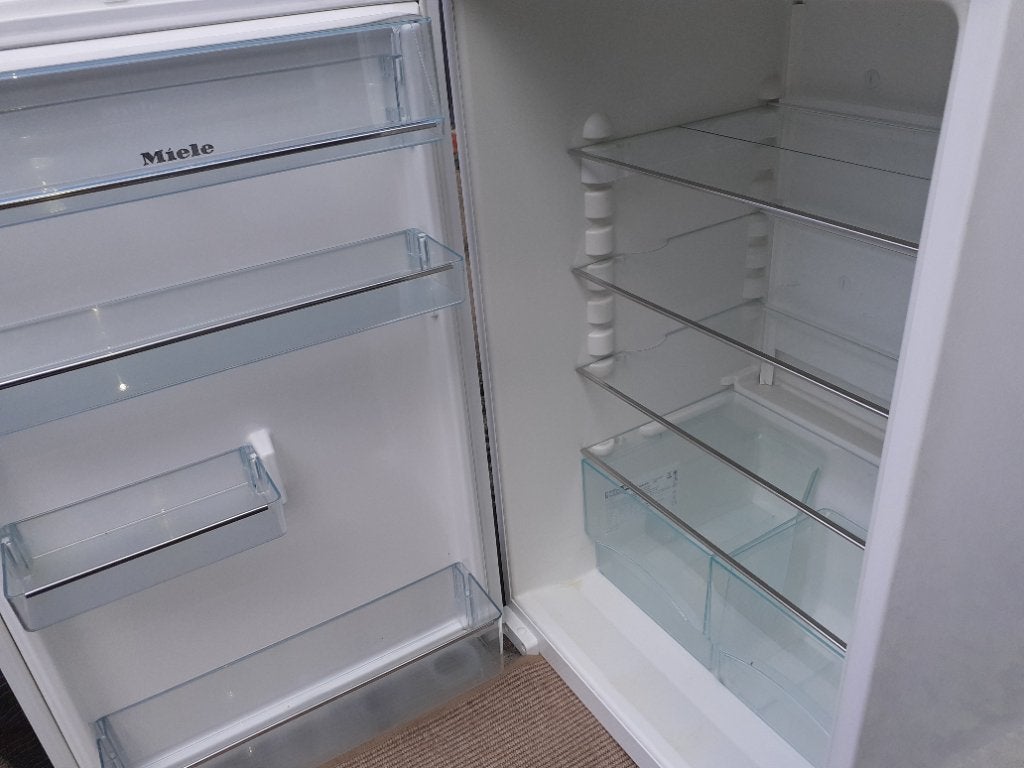 Réfrigérateur encastré Miele, 85 à 120 cm, Sans bac à congélation, Enlèvement, 45 à 60 cm