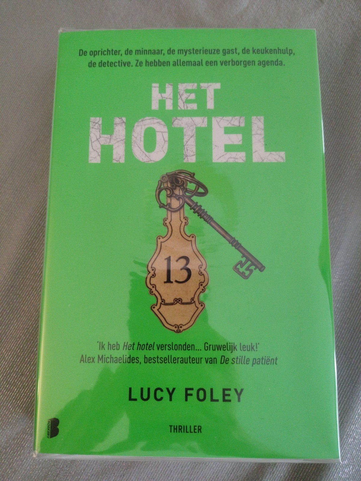 Lucy Foley - Het hotel, Enlèvement ou Envoi, Lucy Foley