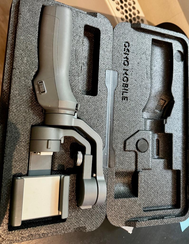 DJI Osmo Mobile – Stabilisateur smartphone 3 axes, Enlèvement ou Envoi, Avec rotule, Comme neuf, Moins de 150 cm