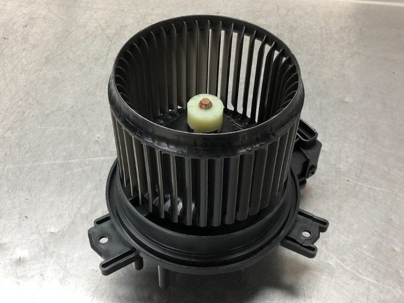 KACHEL VENTILATORMOTOR Suzuki Ignis (MF) (01-2016/-), Info@denso.nl, Hogeweyselaan 165
1382 JL  Weesp, NL, Suzuki, DENSO EUROPE B.V.