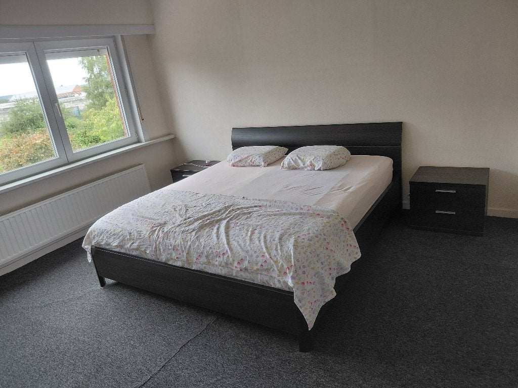 bed + nachtkastjes en matras, Huis en Inrichting, Ophalen, Gebruikt, 180 cm