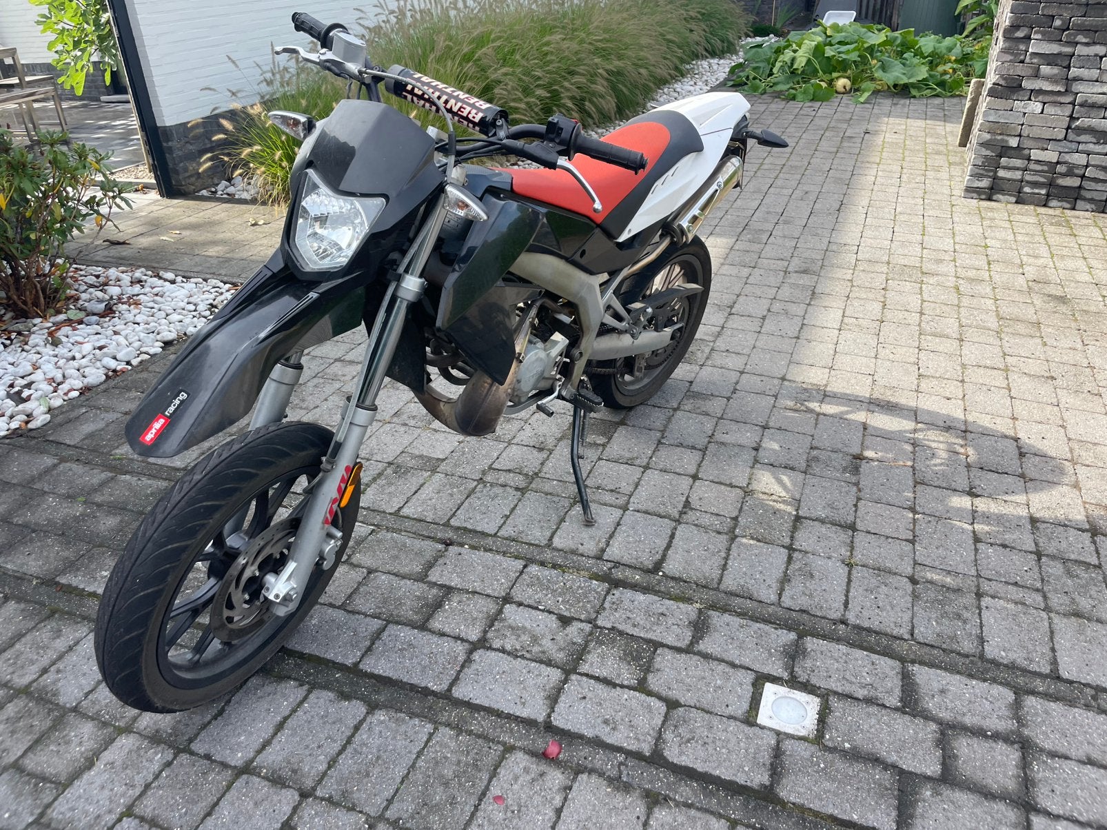 Aprilia sx 50, Fietsen en Brommers, Ophalen, Zo goed als nieuw