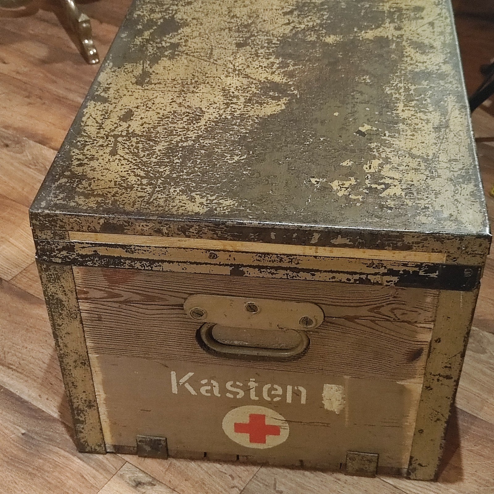 coffre sanitater camouflage sable wehrmacht ww2, Enlèvement, Armée de terre, Caisse ou Géocache