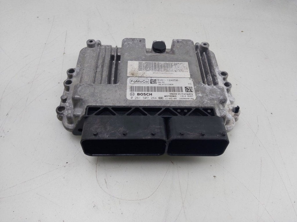 CALCULATEUR MOTEUR ECU Ford Focus 3 (01-2010/01-2020), Autos : Pièces & Accessoires, Robert Bosch AG, Robert-Bosch-Allee 1
74232  Abstatt, DE