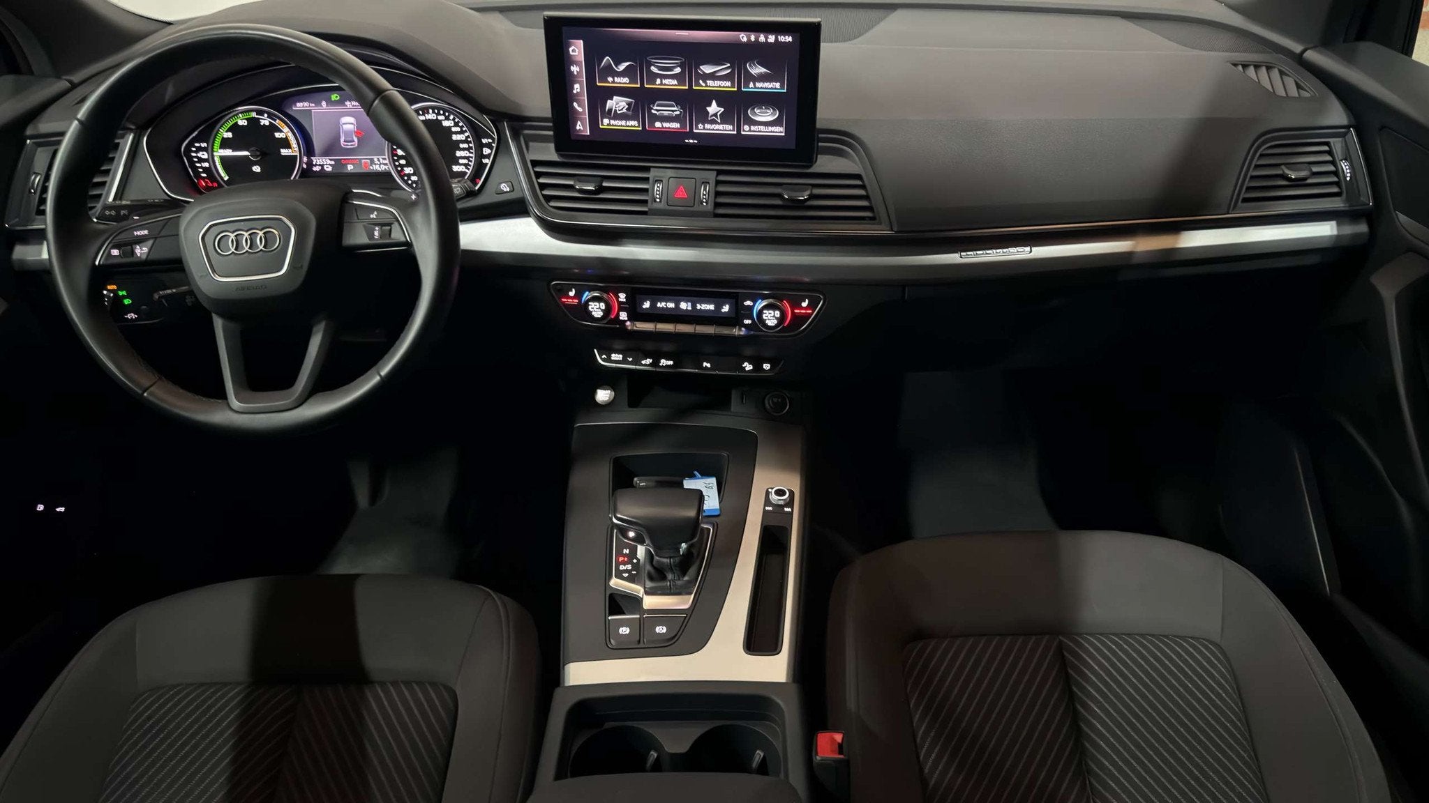 Audi Q5 PHEV 50 TFSIe Garantie Automaat Plug in Hybride Be, Auto's, Audi, Stof, Gebruikt, 35 g/km, Zwart