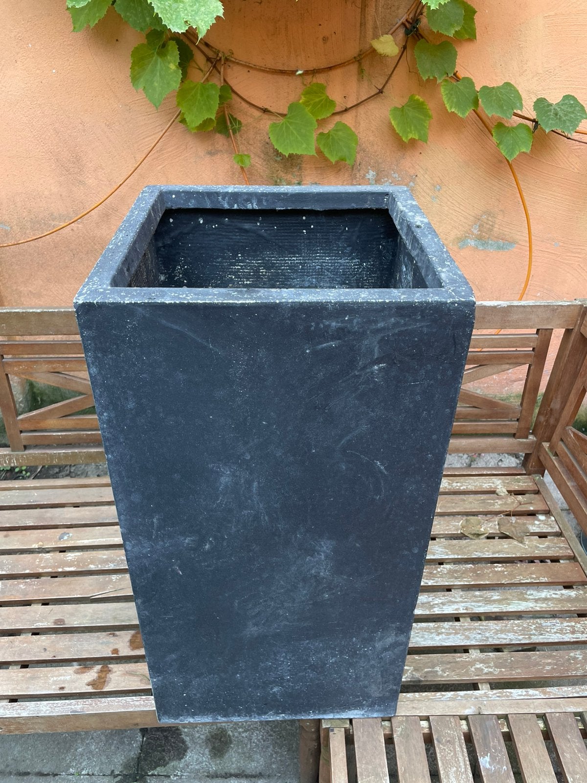 Grote hoge bloempot, Tuin en Terras, Ophalen, Zo goed als nieuw