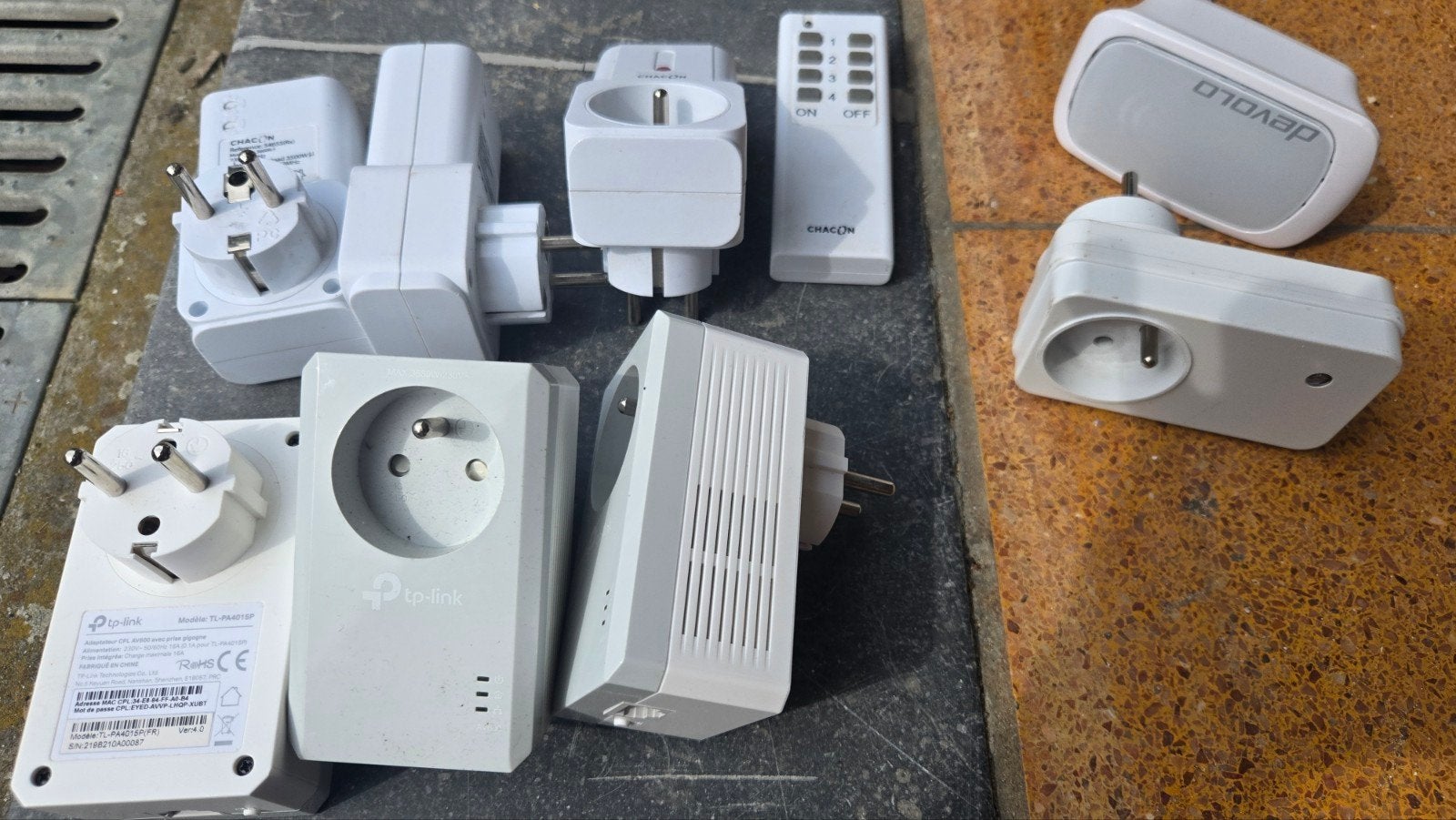 Set aangesloten stopcontacten/PLC TP-Link/Chacon/DeVolo — T, Computers en Software, WiFi-versterkers, Ophalen of Verzenden