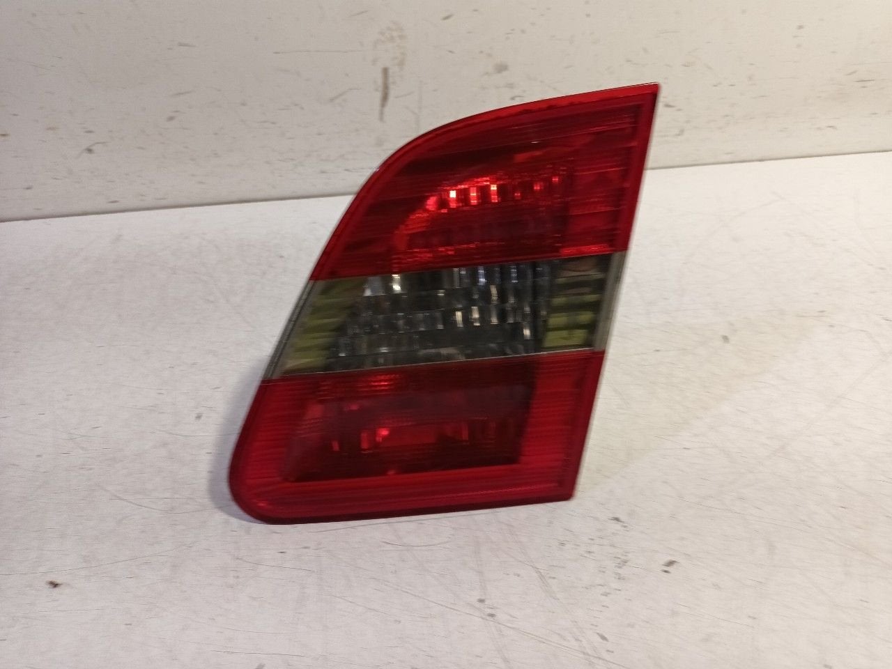 Achterlicht kofferdeksel achterklep rechts Mercedes-Benz B-K, Onderdelen@venauto.nl, Van der Ven Autorecycling B.V., Gebruikt
