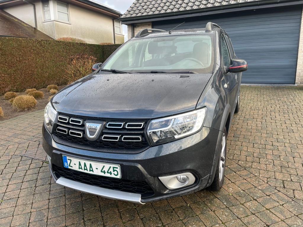 Dacia Sandero Stepway Techroad benzine met airco/navi/camera, Auto's, Dacia, Voorwielaandrijving, Stof, Bedrijf, 5 deurs