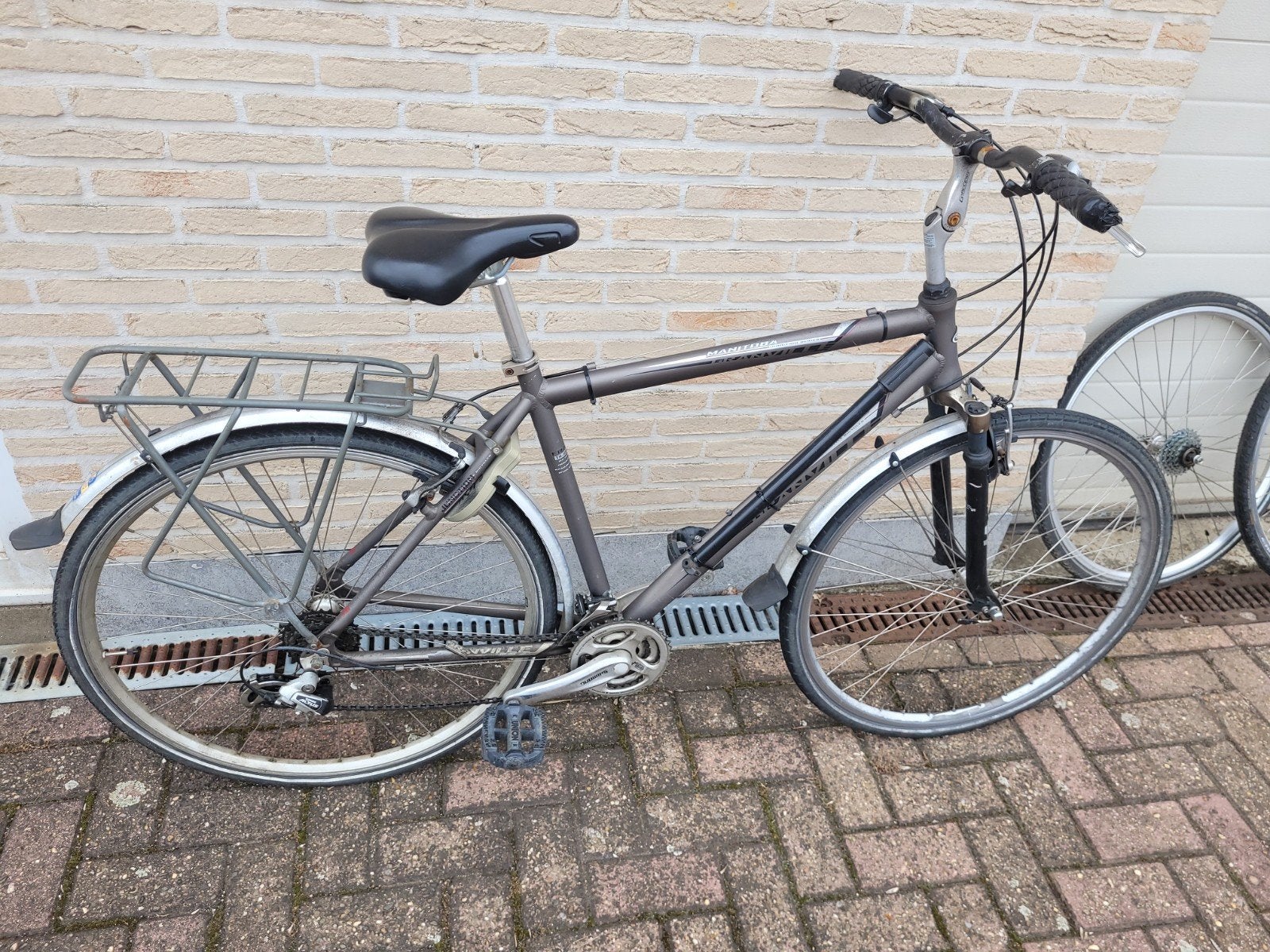 Granville Manitoba te koop met wat werk spotprijs!, Ophalen, 28 inch, Gebruikt, Vering