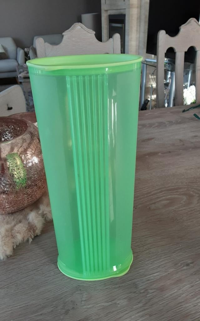Doos van Tupperware voor spaghetti, Huis en Inrichting, Ophalen