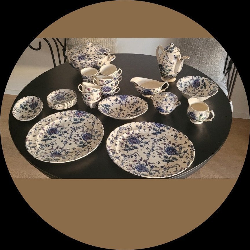 Vintage porties/blauw bloemenservies — Shabby Chic, Antiek en Kunst, Ophalen