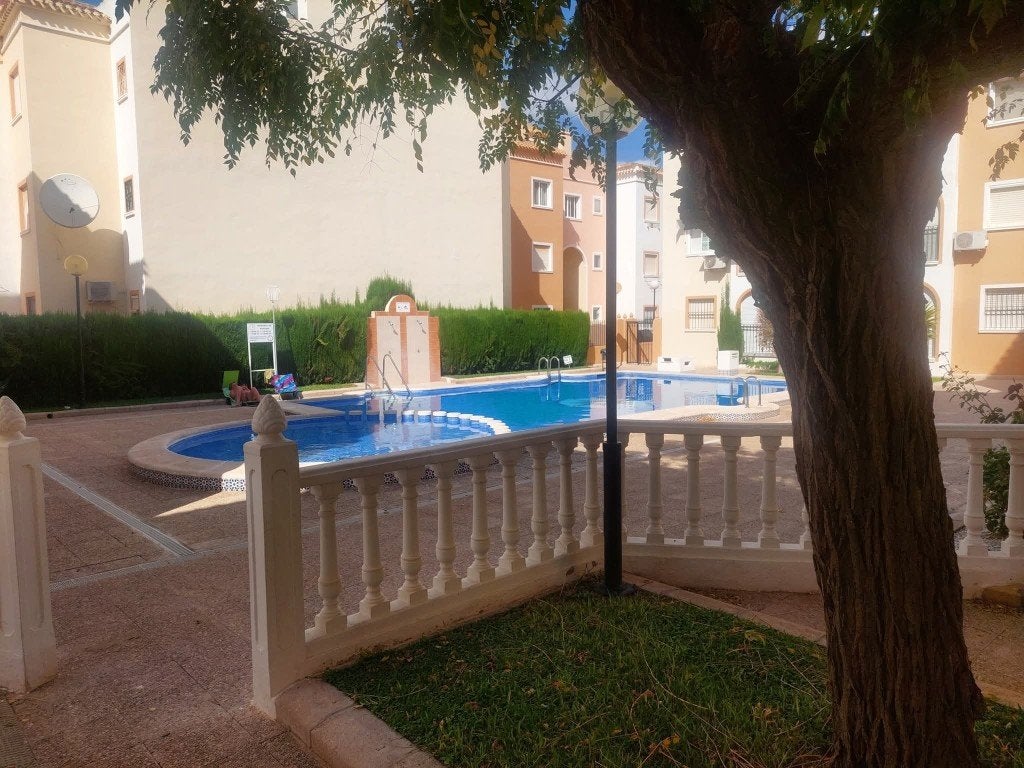 Appartement a louer àTorrevieja au sud de l'espagne, Propriétaire, Lit enfant, Appartement, 2 chambres