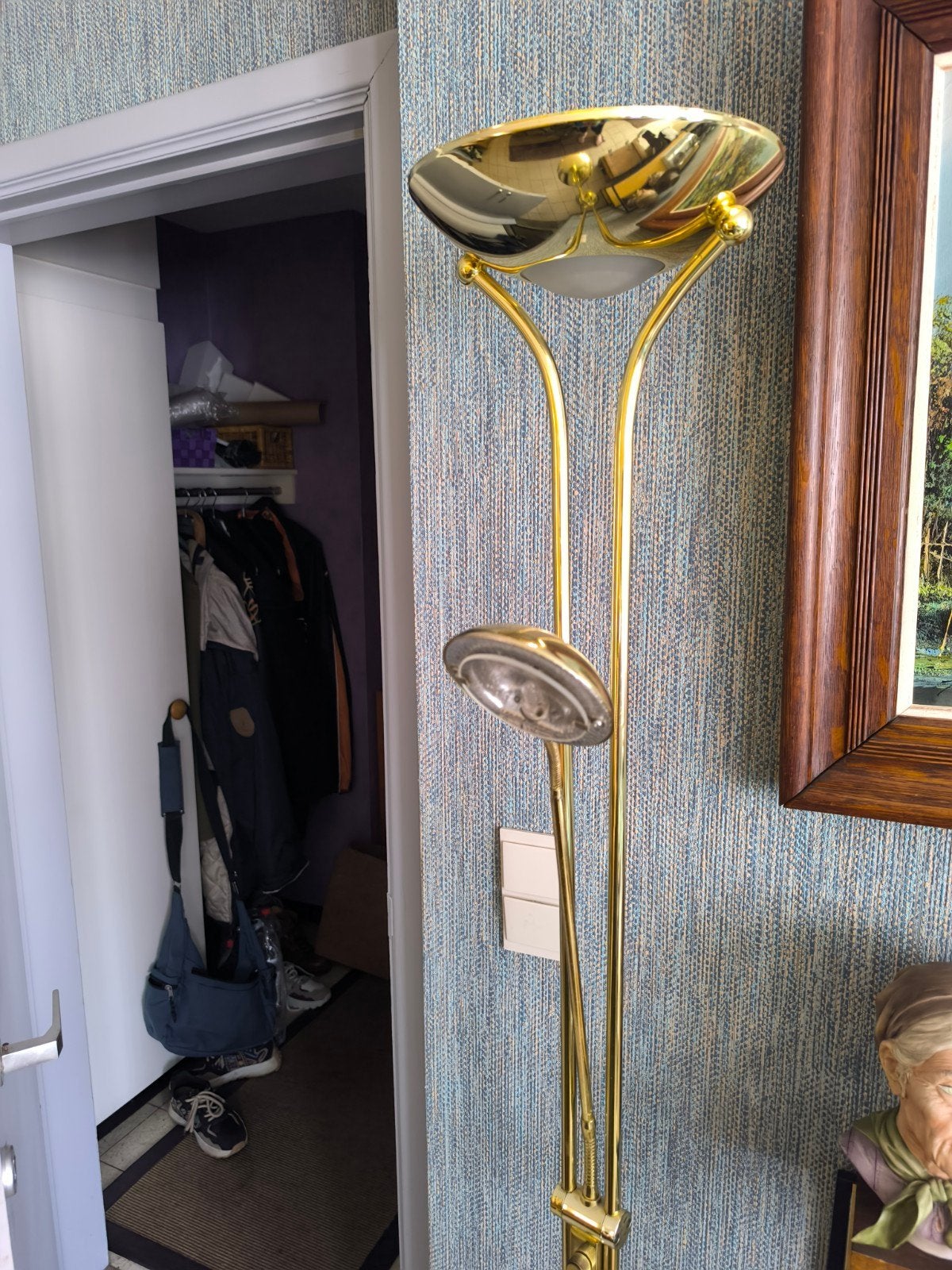 Goudkleurige vloerlamp gratis, Ophalen, Gebruikt, Strak