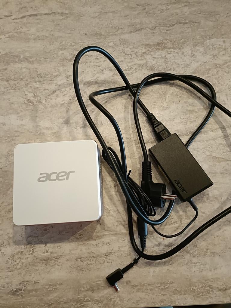 Ordinateur de bureau Acer Revo RN76 i5-7200U, Informatique & Logiciels, 8 GB, Comme neuf, Enlèvement, SSD