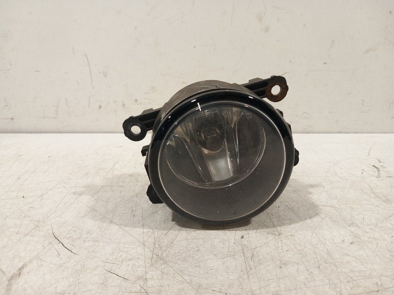 Mistlamp links Land Rover Discovery, Auto-onderdelen, Onderdelen@venauto.nl, Van der Ven Autorecycling B.V., Ettenseweg 76, 4706 PB Roosendaal, The Netherlands