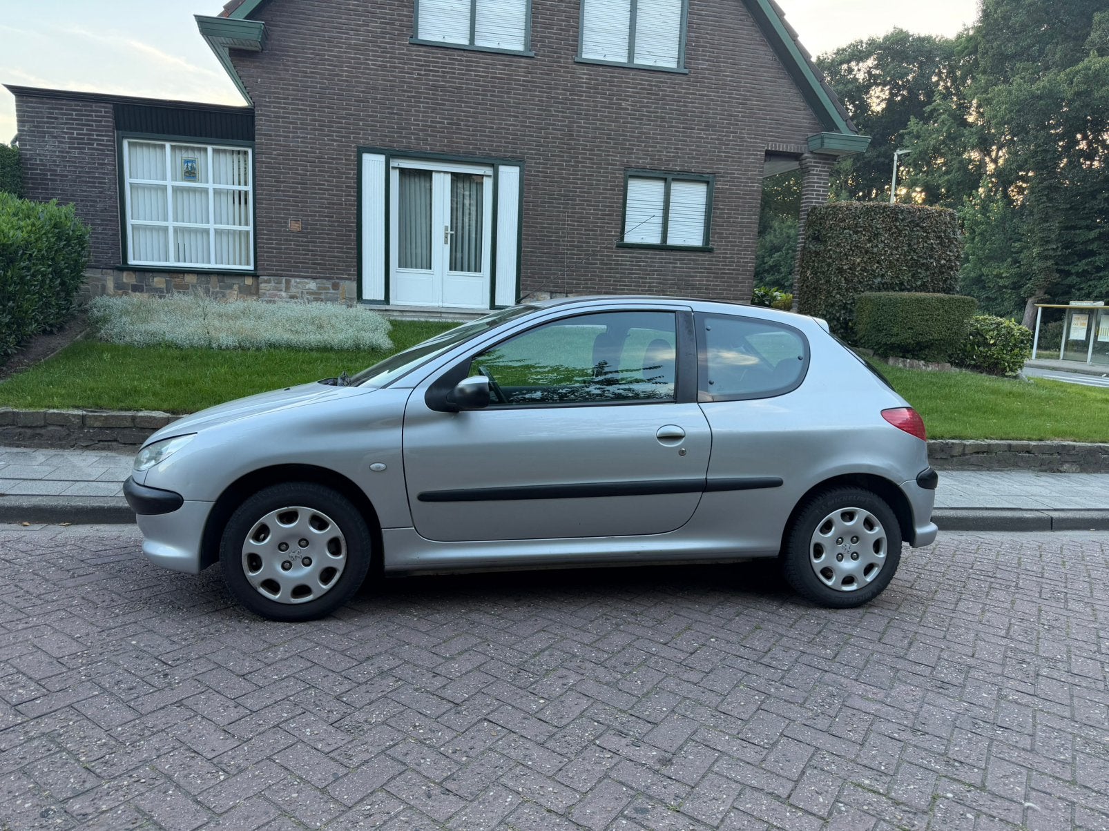 Peugeot 206, 1.1i benzine reeds blanco gekeurd carpass, Auto's, Peugeot, Bedrijf, Handgeschakeld, Stadsauto, USB