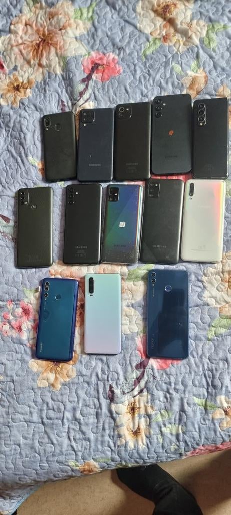 13 Téléphones d'occasion, Télécoms, Téléphonie mobile | Accessoires & Pièces, Enlèvement ou Envoi, Motorola