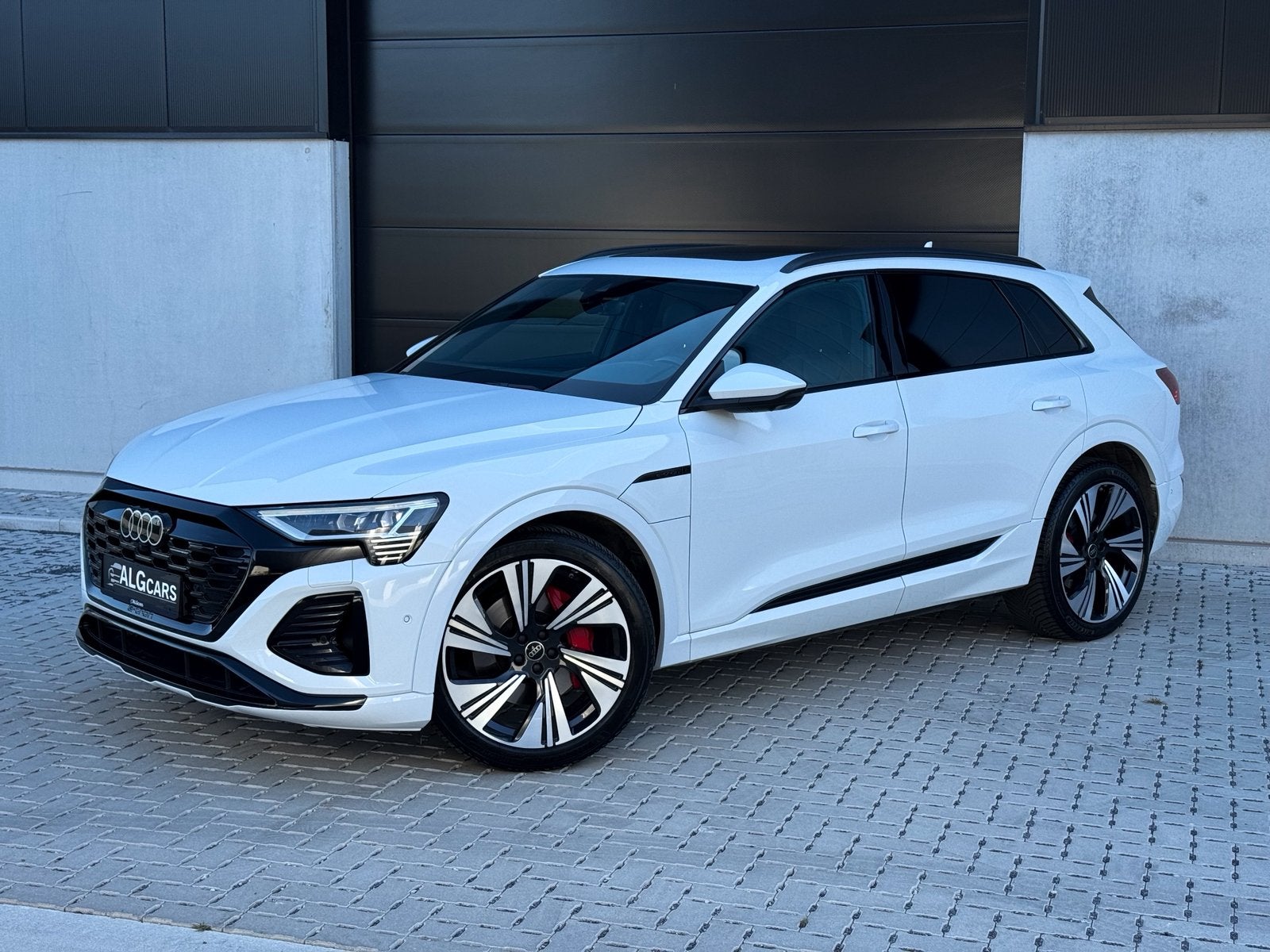 Audi Q8 e-tron 55 Quattro Competition S-Line /Pano/360/B&O, Auto's, Automaat, Dealer onderhouden, 5 zetels, SUV of Terreinwagen