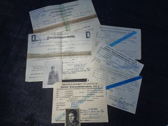 WO 2 foto's en docs van zelfde soldaat, Panzer Werkstat 1944, Verzamelen, Ophalen of Verzenden, Landmacht, Overige typen