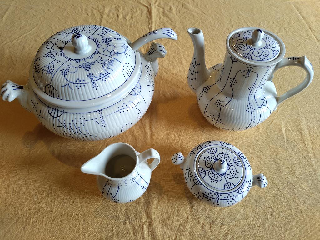 Royal BOCH Copenhague koffie - of theeset en soepterrine, Ophalen