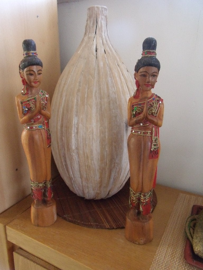 statue bienvenue en bois Thaïlande 50 cm - deux disponibles, Antiquités & Art, Bois, Enlèvement ou Envoi, Asie, Peint