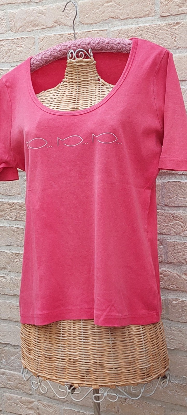 t´shirt maat 52cm van oksel tot oksel paprika, Kleding | Dames, T-shirts, Overige kleuren, Maat 42/44 (L), Ophalen of Verzenden
