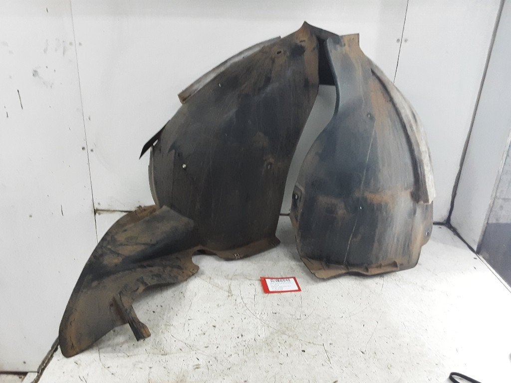 PARE BOUE AVANT DROIT Volkswagen Tiguan (5N1 / 2), Autos : Pièces & Accessoires, Volkswagen, Garde-boue, Mevr. I. Hauben, Utilisé