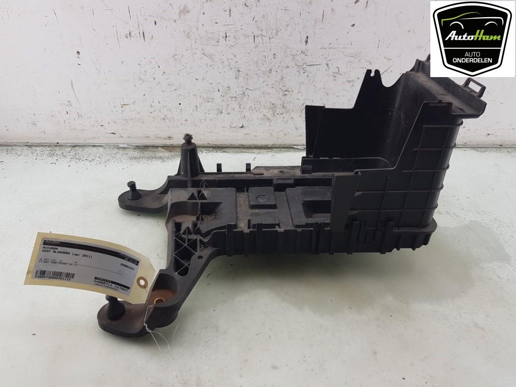 BAC A BATTERIE Seat Alhambra (7N) (01-2010/12-2022), Utilisé, Seat