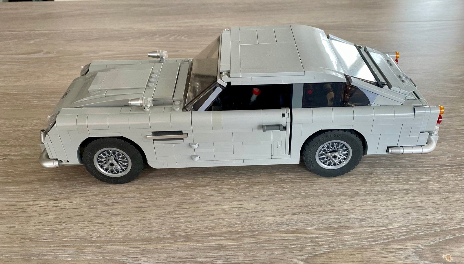 Lego creator James Bond Martin 10262 + instructieboekje, Ophalen, Zo goed als nieuw