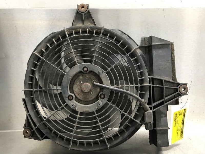 VENTILATEUR C Hyundai Santa Fe I (01-2000/03-2006), Dhr. M. Roggen, Stadsweg 37 37
9917 PV  WIRDUM GR., NL, Hyundai, Utilisé
