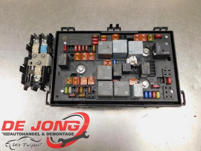 Boîte à fusibles d'un Opel Astra, -, Opel, 3 mois de garantie, Utilisé