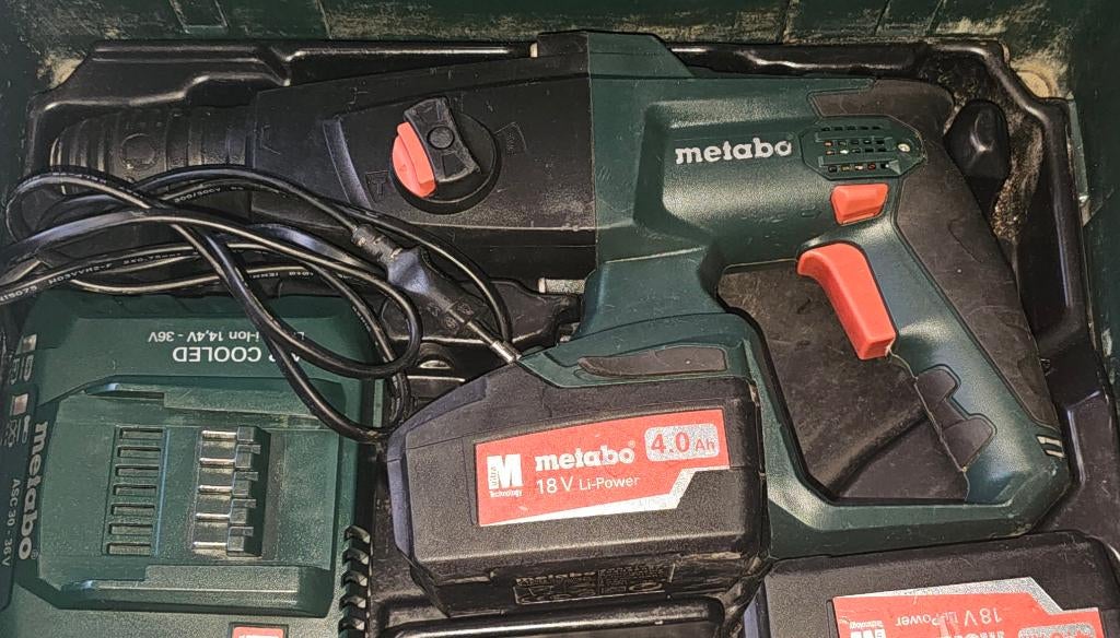 Marteau perforateur Metabo, 400 à 600 watts, Comme neuf, Enlèvement, Mécanisme de percussion