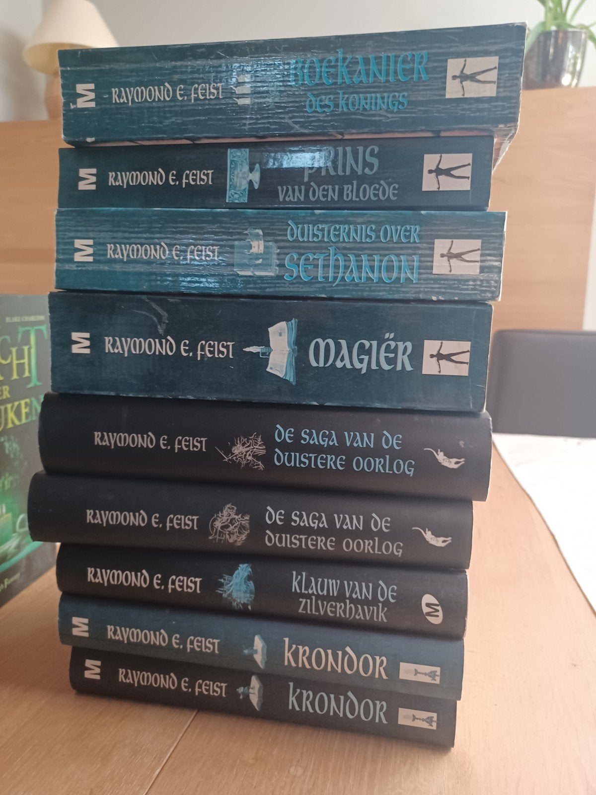 div titels Raymond E. Feist, Boeken, Ophalen, Zo goed als nieuw