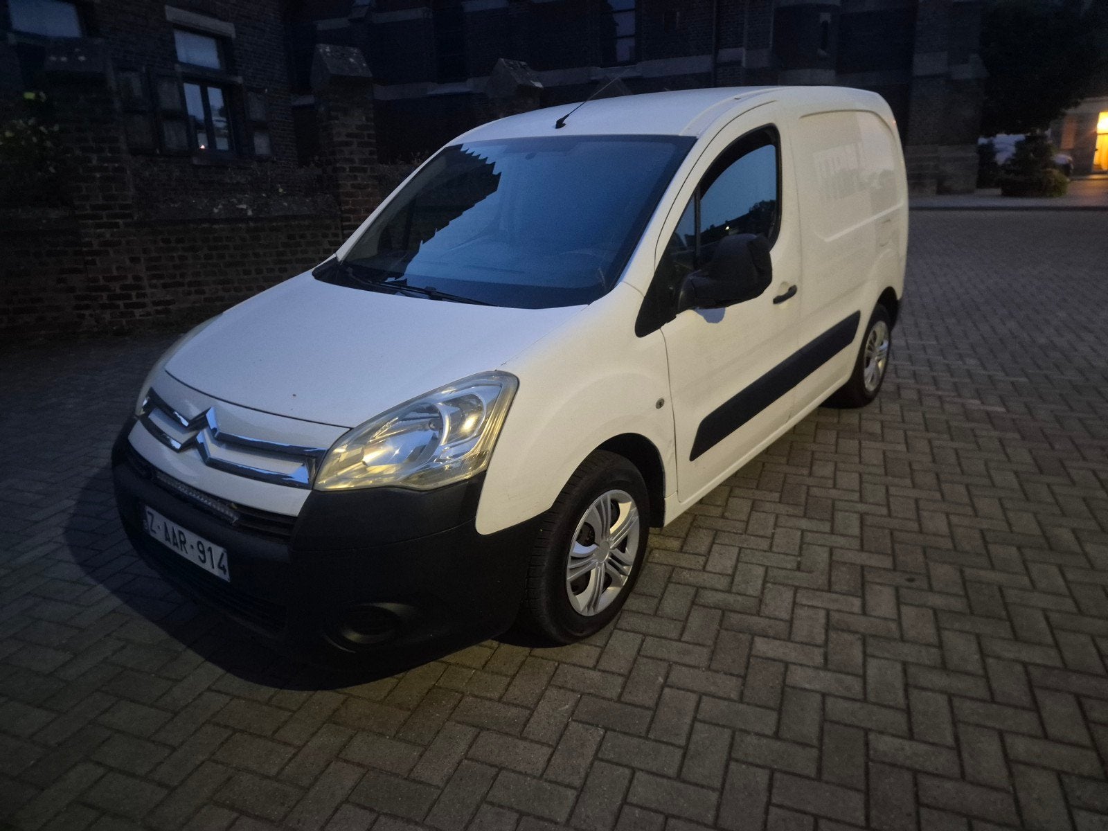 CITROEN BERLINGO 1600 HDI EN DEMANDE D IMMATRICULATON, 4 deurs, Stof, 4 cilinders, Citroën
