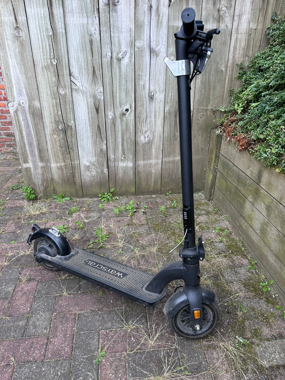 Trottinette 25km/h, Enlèvement, Utilisé