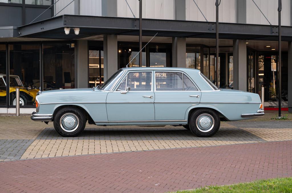 Mercedes-Benz S-Klasse 250 SE ( W108 ) (bj 1966), Auto's, 4 zetels, 2496 cc, Blauw, Leder en Stof