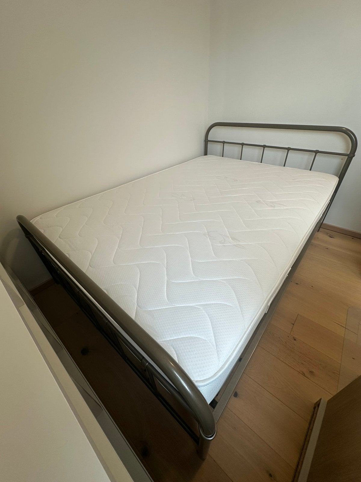 Matelas à ressorts ensachés 140x200 - sleepworld, Enlèvement ou Envoi, Comme neuf, Matelas