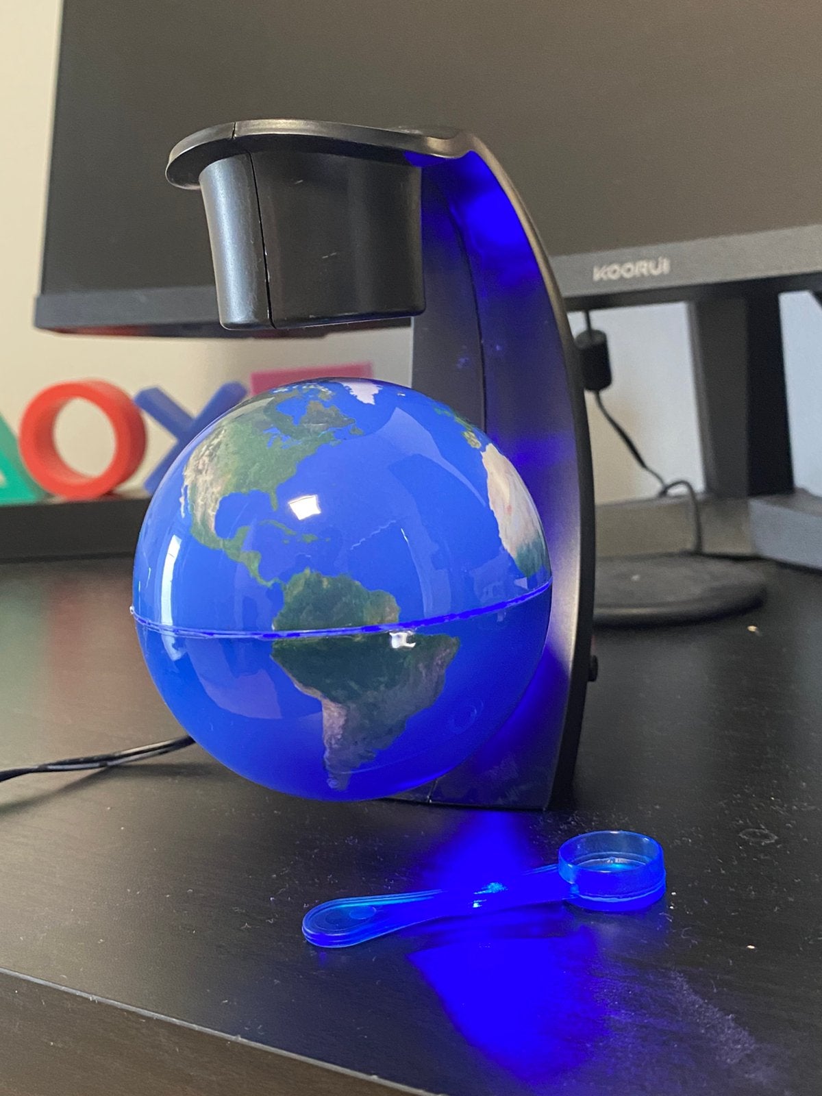 Globe flottant, Enlèvement, Comme neuf