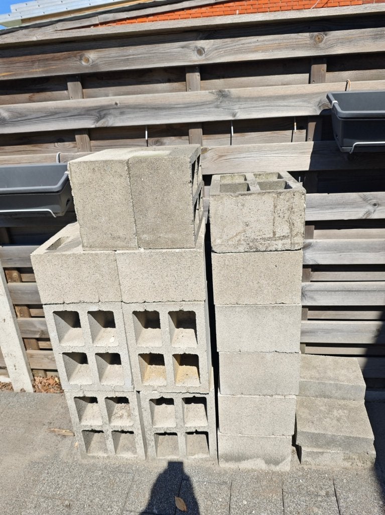 Holle betonblokken 39x29x19cm + volle betonblokken 29x19x9cm, Doe-het-zelf en Bouw, Metselstenen, Ophalen, Gebruikt, Beton
