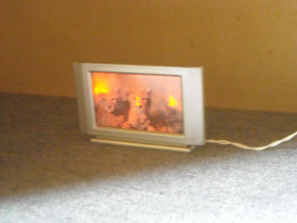 Lundby televisie met verlichting, Verzamelen, Poppenhuizen en Toebehoren, Ophalen of Verzenden, Gebruikt